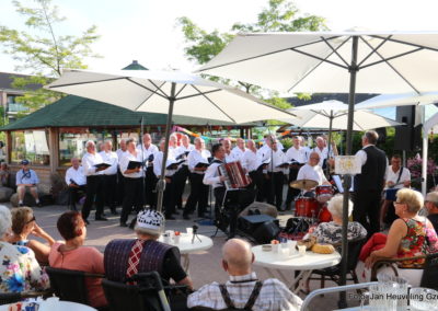 Optreden bij de Tuinmarkt Zorg- en wooncentrum de Haven Spakenburg